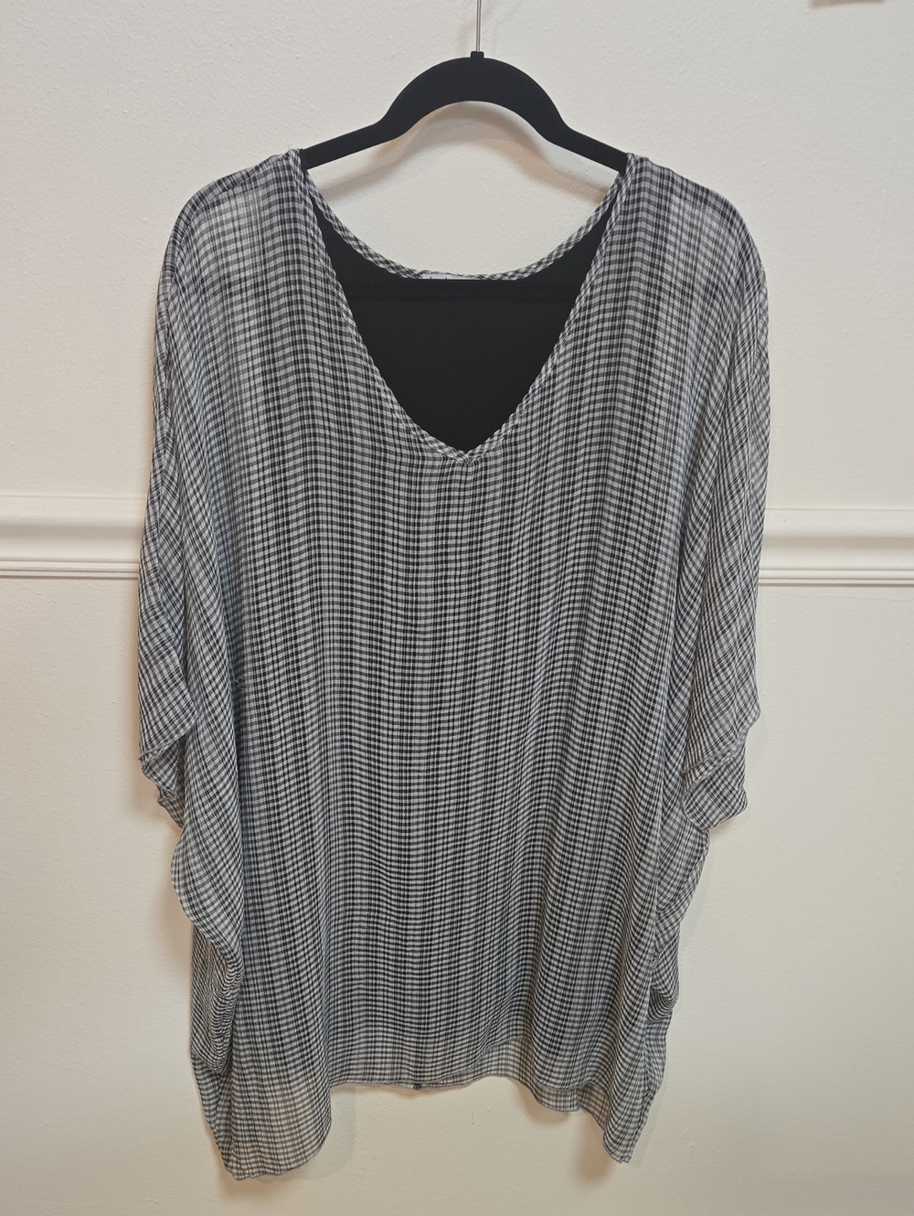 cha cha vente Black & White Checked V-Neck Tunic